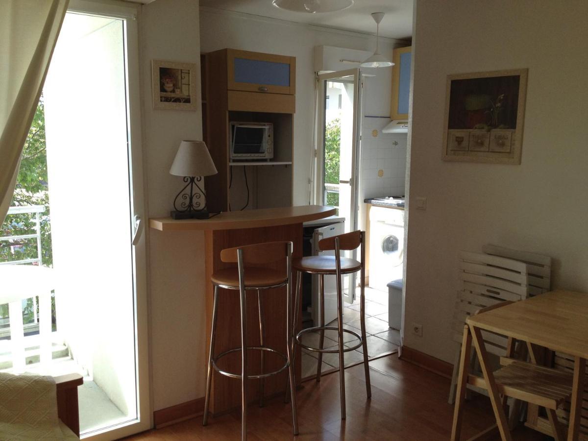 Joli Studio Meuble + Parking En Sous Sol 라로셸 외부 사진
